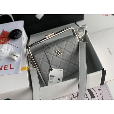 芯片白金版正品级包装如图Chanel2 香奈儿女包a货和正品的区别 精仿香奈...
