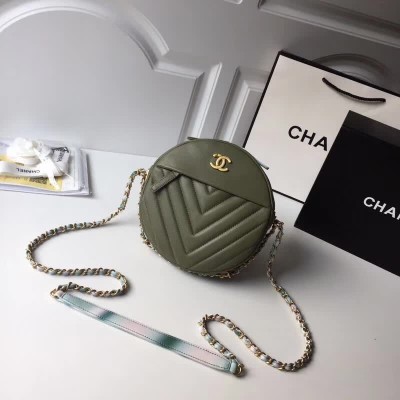 A57110意大利品Chanel香奈儿最新V 高仿香奈儿包包怎么买、价位大揭...