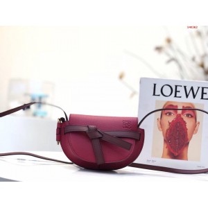 10182_荔枝纹Loewe最新新色紫红罗意 哪里可以用买高仿罗意威包包? 精仿罗意威女包 原版罗意威女包 A货罗意威女包 原单罗意威女包
