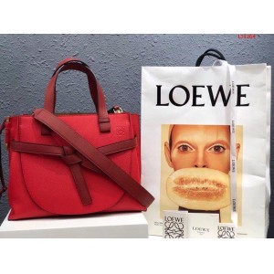 Loewe 罗意威专柜最新款Gate 高仿罗意威 精仿罗意威女包 原版罗意威女包 A货罗意威女包 原单罗意威包包和正品一样吗?
