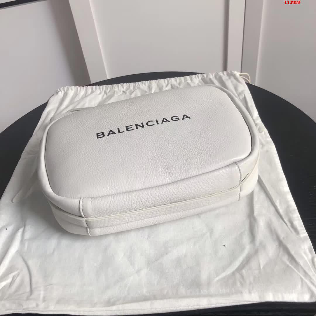 巴黎世家BALENCIAGAEVERYD 高仿巴黎世家包包 精仿巴黎世家女包 原版巴黎世家女包 A货巴黎世家女包 原单巴黎世家女包 