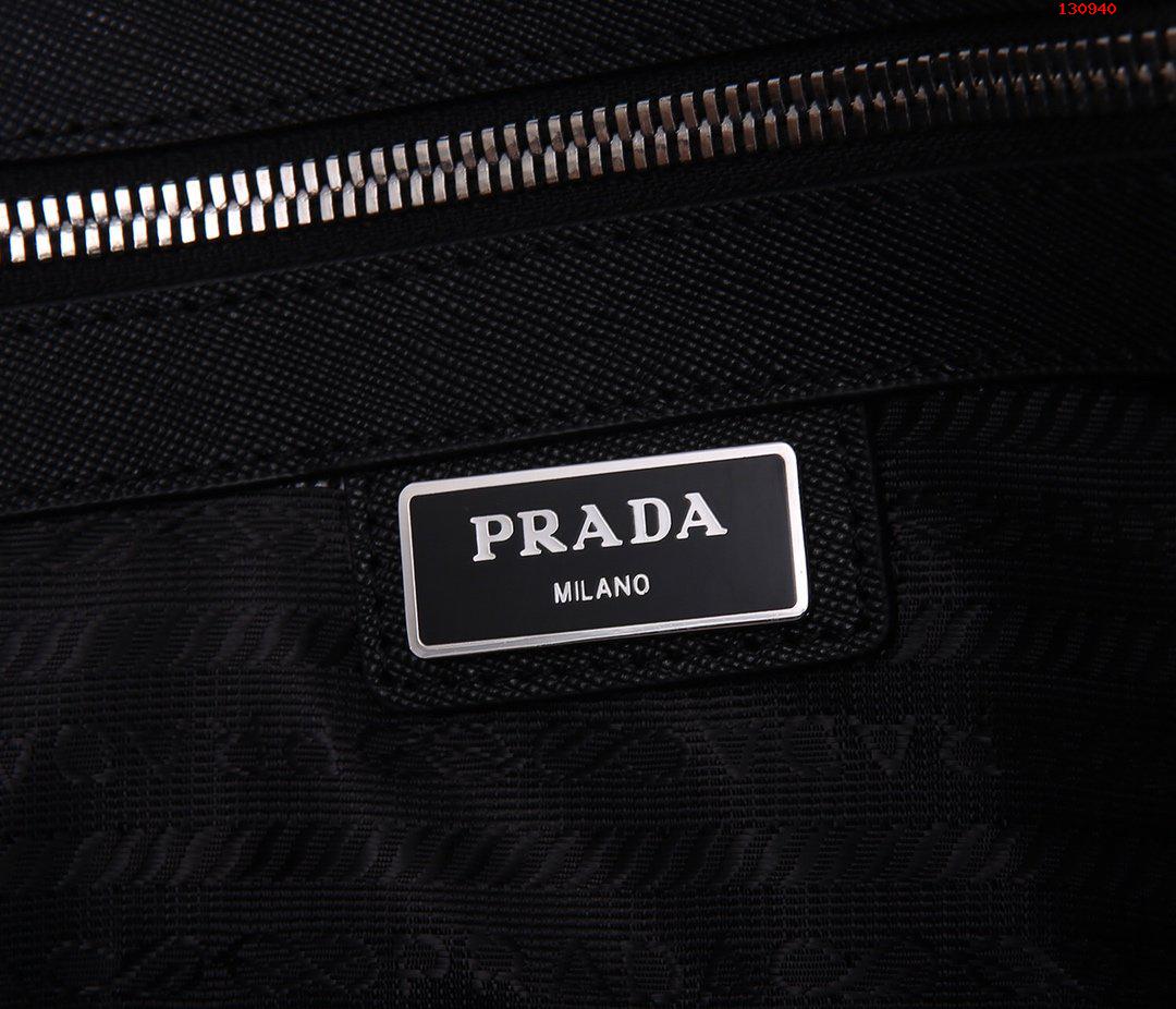 品牌名称 ：PRADA/普拉达 产品规格 高仿普拉达包包 精仿普拉达男包 原版普拉达男包 A货普拉达男包 原单普拉达男包 A6662