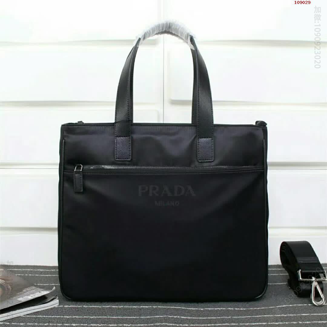 《PRADA》=P家男款手提公文包8940款 高仿普拉达包包 精仿普拉达男包 原版普拉达男包 A货普拉达男包 原单普拉达男包 
