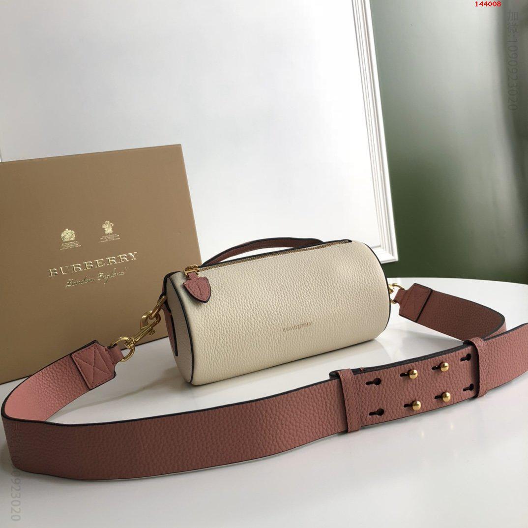 原单巴宝莉男包 巴宝莉男包Burberry新款新款购入正品打造采用小牛皮皮纹手感都跟原单巴宝莉男包质量怎么样 144008