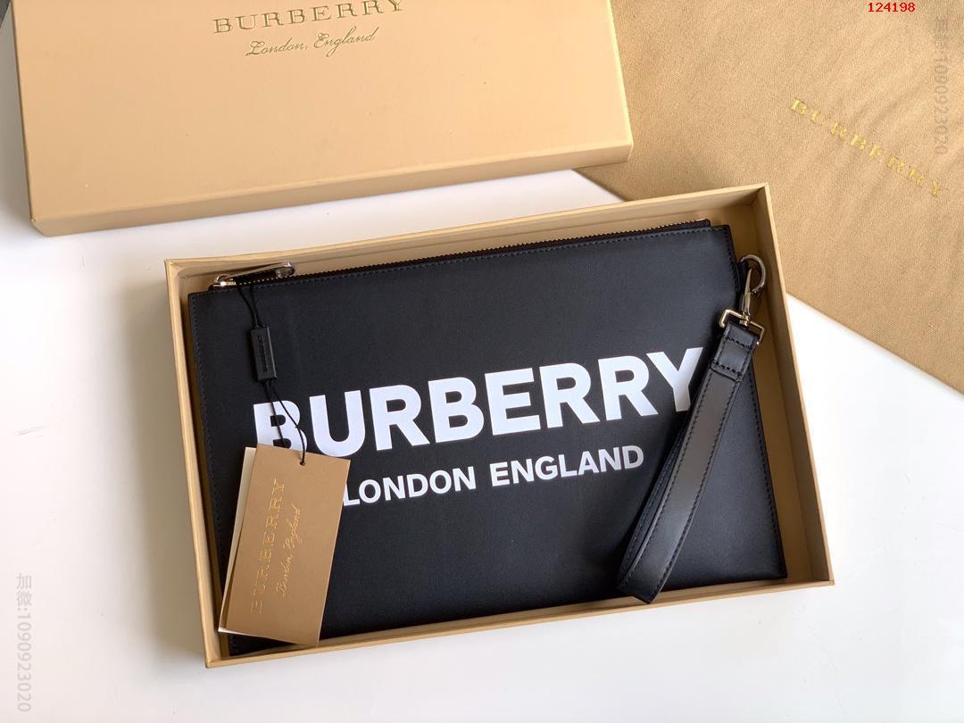 博柏利【B家】Burberry巴宝莉手拿包徽标印