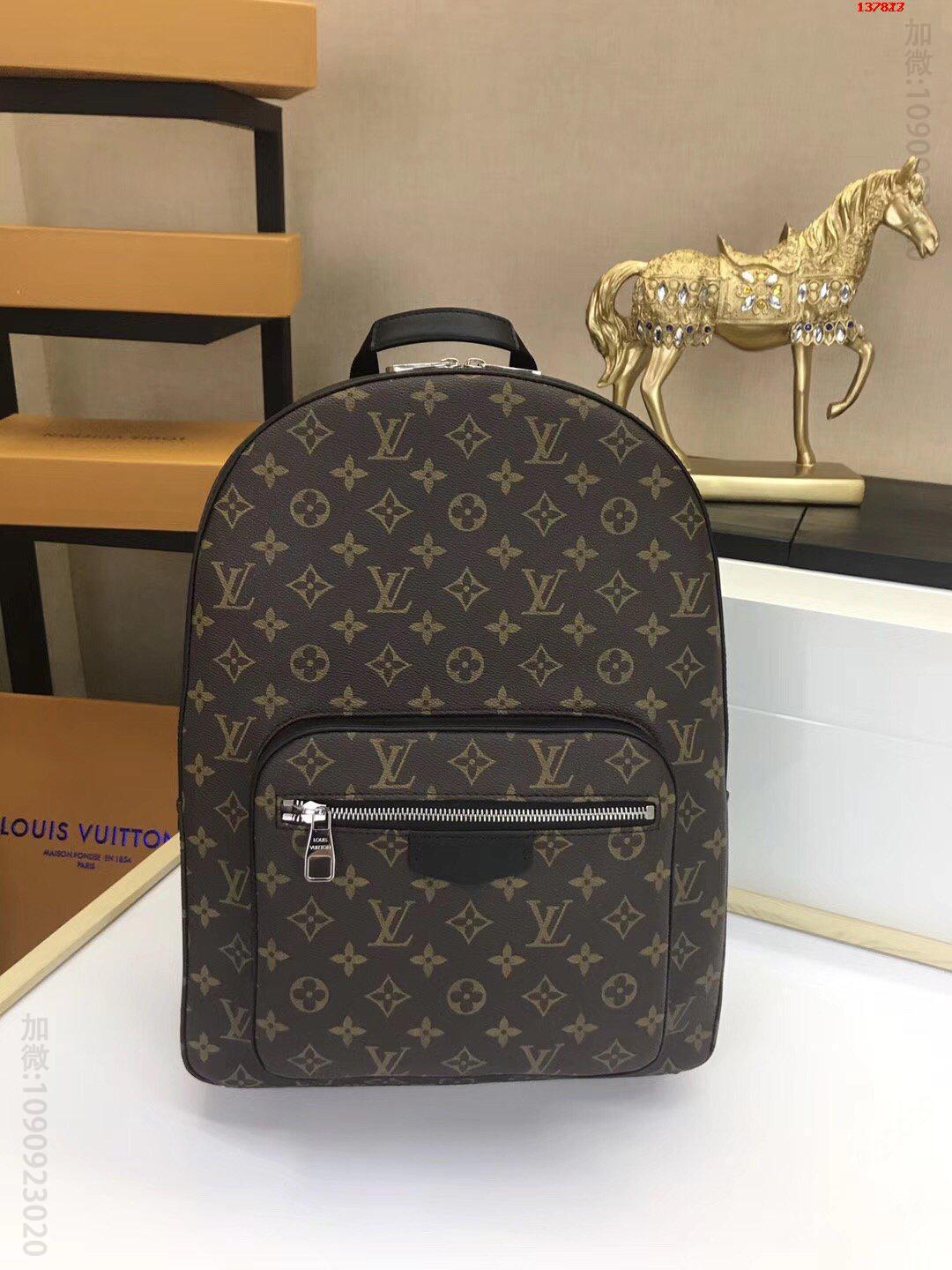 M41530此款由MonogramMacassar涂层帆布制成的Josh双肩包