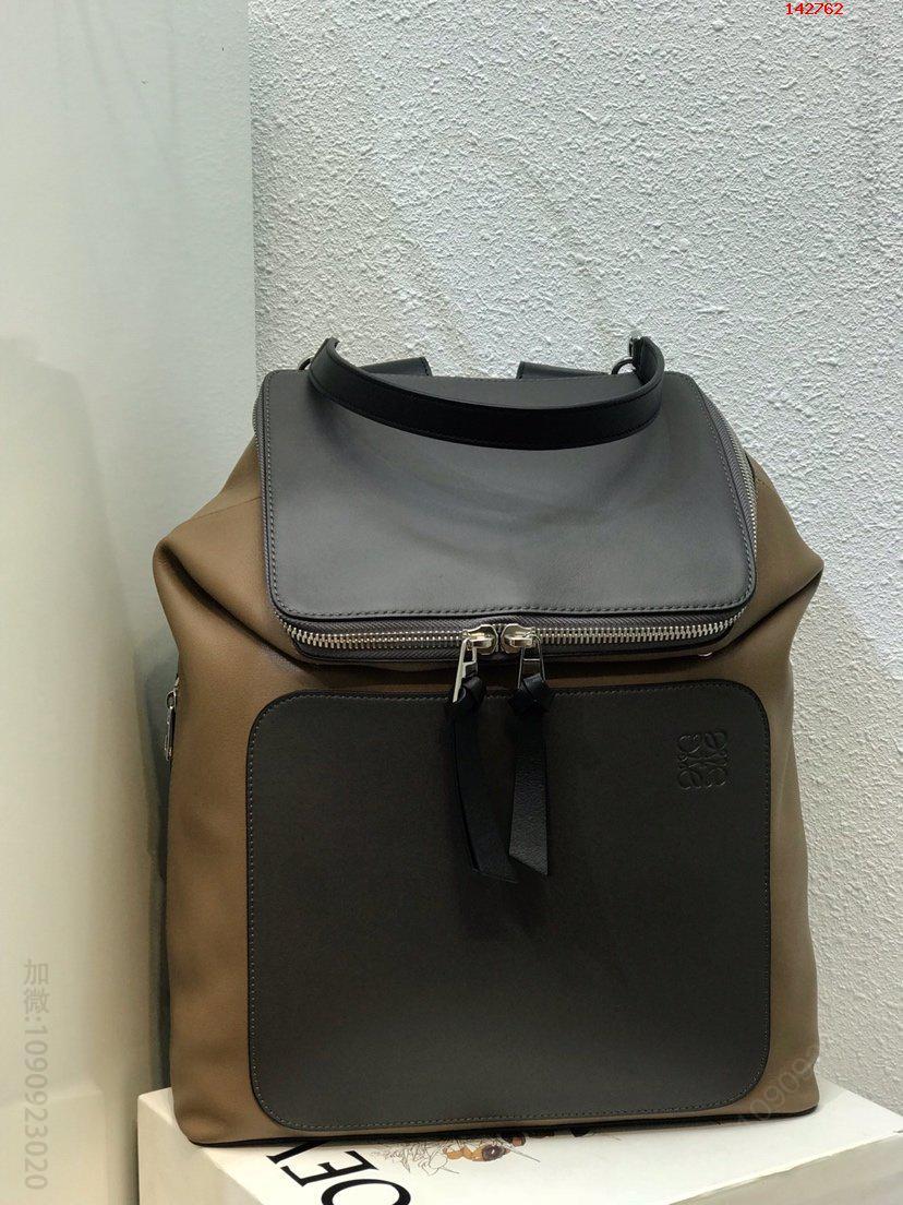 Loewe罗意威专柜新款双肩包颜色杏啡拼黄子
