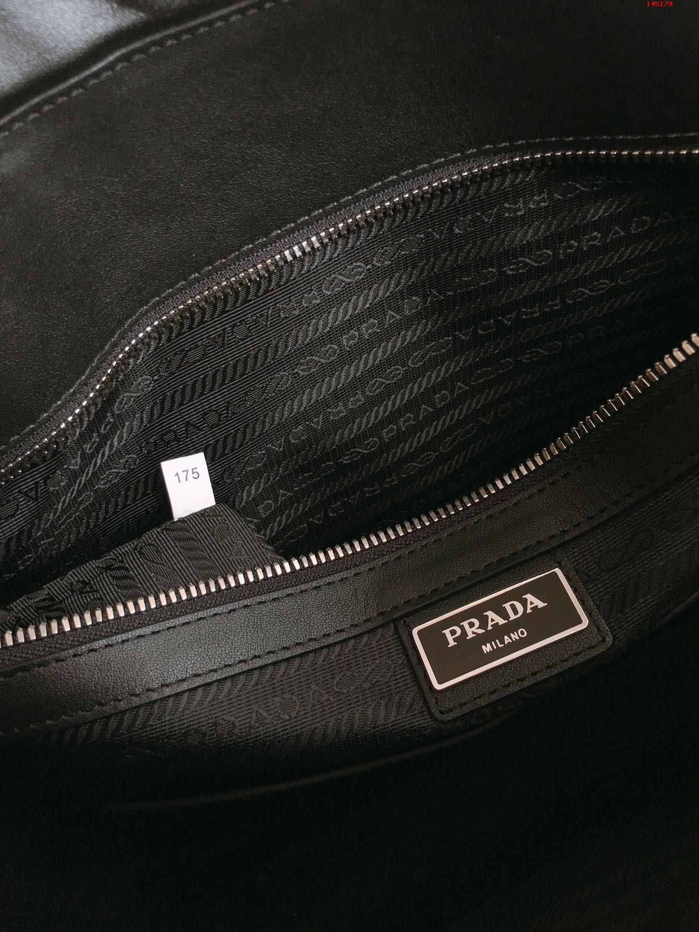 独家首发2VE011最新款男包采用进口Sa 高仿品牌包包 精仿名牌男包 