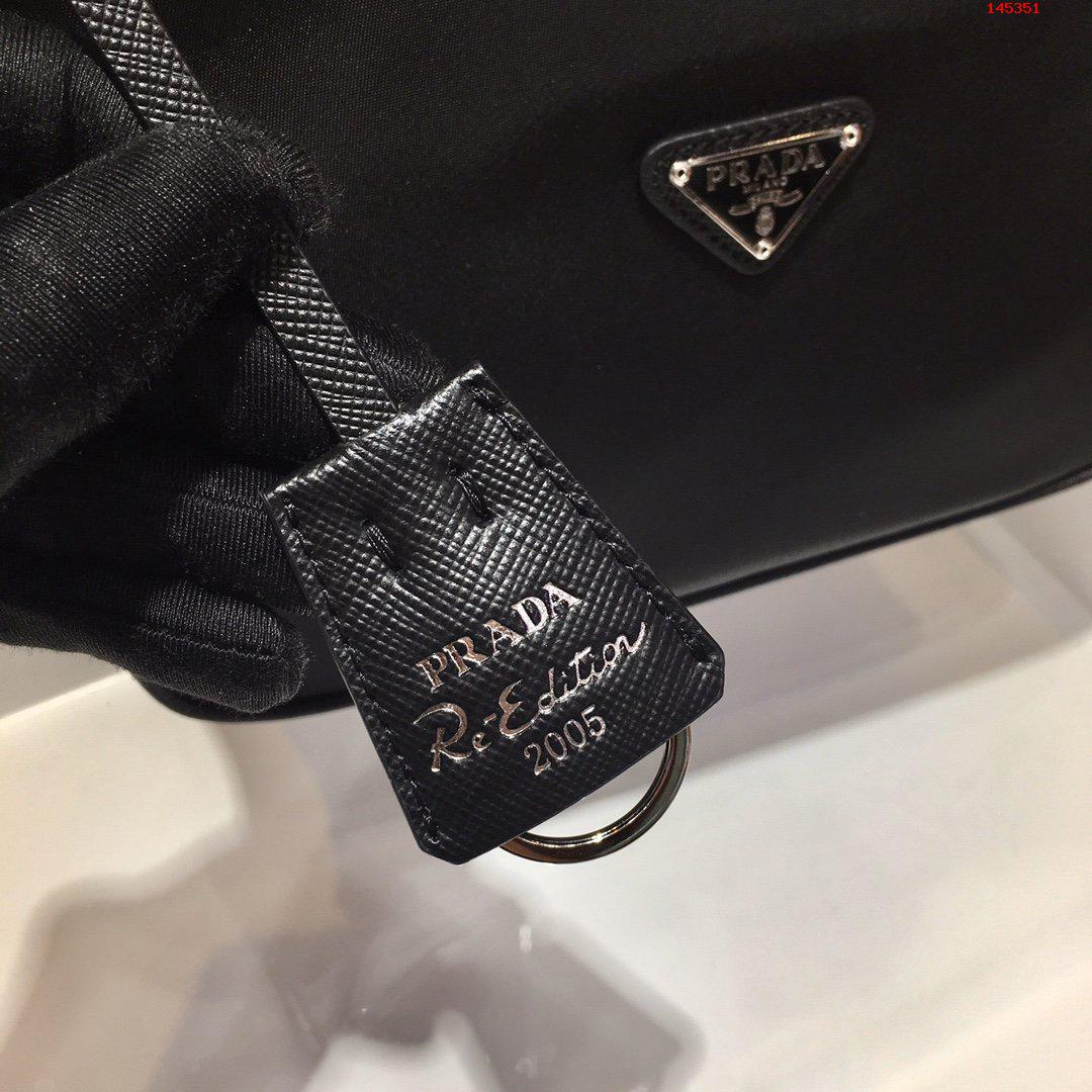皮肩带Hobo包原单品质新款1NE204月 高仿名牌包包 精仿品牌女包 