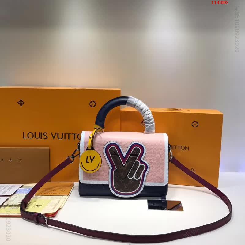 代购级别实拍,高仿LV女包 顶级原单lv包包货源 精仿LV女包 原版LV路易威登女包 A货LV女包 高仿LV女包 原单LV女包 M50282