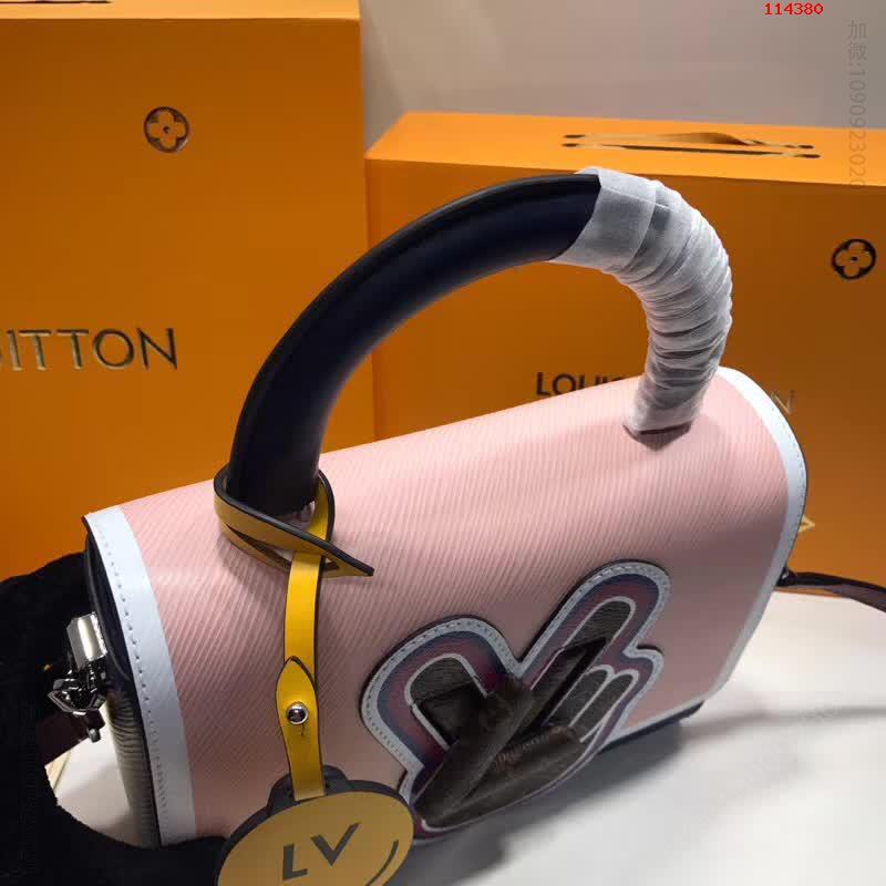 代购级别实拍,高仿LV女包 顶级原单lv包包货源 精仿LV女包 原版LV路易威登女包 A货LV女包 高仿LV女包 原单LV女包 M50282