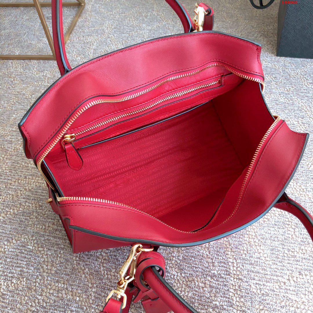 独家首发小号lBA046红色原单货拼 高仿名牌包包 A货品牌女包 