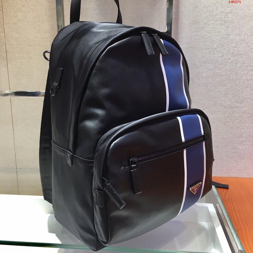新款双肩包1BZ066原单货采用进口织物 高仿品牌背包/双肩包 