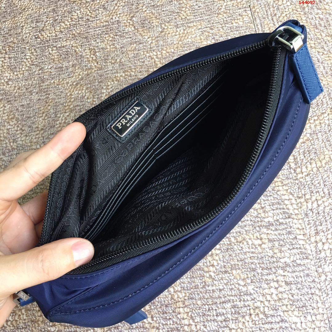 独家首发2NH007新款布手包采用进口尼龙 高仿品牌手拿包/钱包 