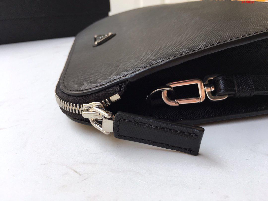 新款手包2VF056男士手包采用进口Saf 高仿品牌手拿包/钱包 