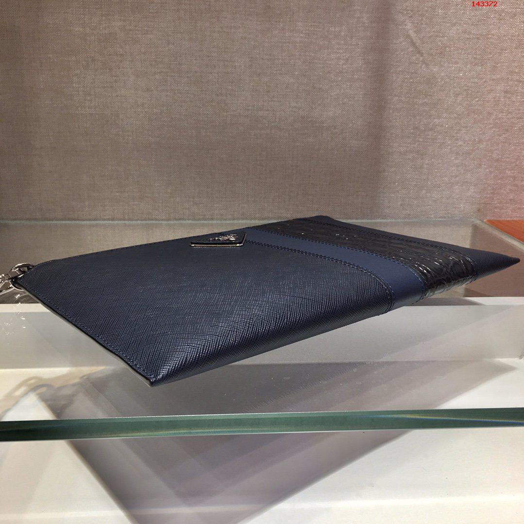 新款手包2NG005G男士手包原单货采用 高仿品牌手拿包/钱包 