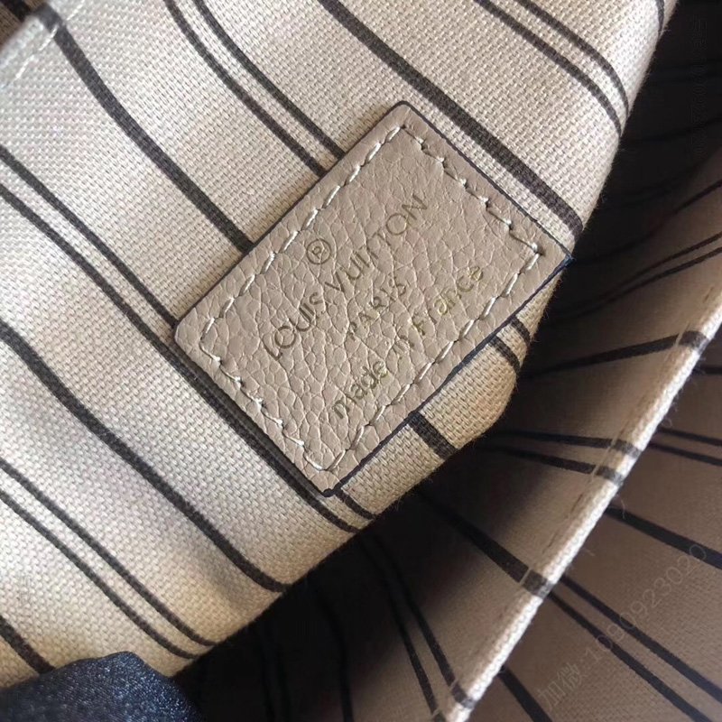LV LV Pochette Metis 手袋 LV全皮压花女包 LV邮差包 LV空姐包 杏色 高仿路易威登包包 一比一原单LV女包 M44245