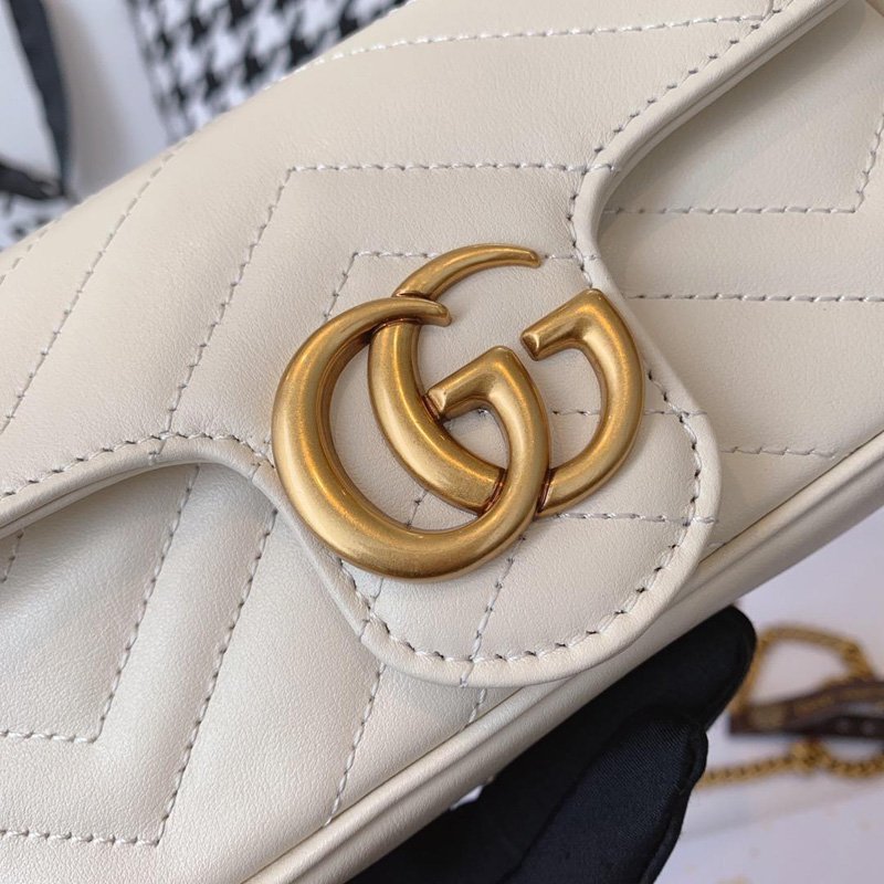 古驰女包 Gucci GG Marmont系列绗缝皮革超迷你手袋 白色 原单古驰 476433