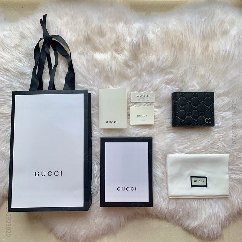 473916 CWC1N 1000 Gucci Signature黑色皮夹 ...