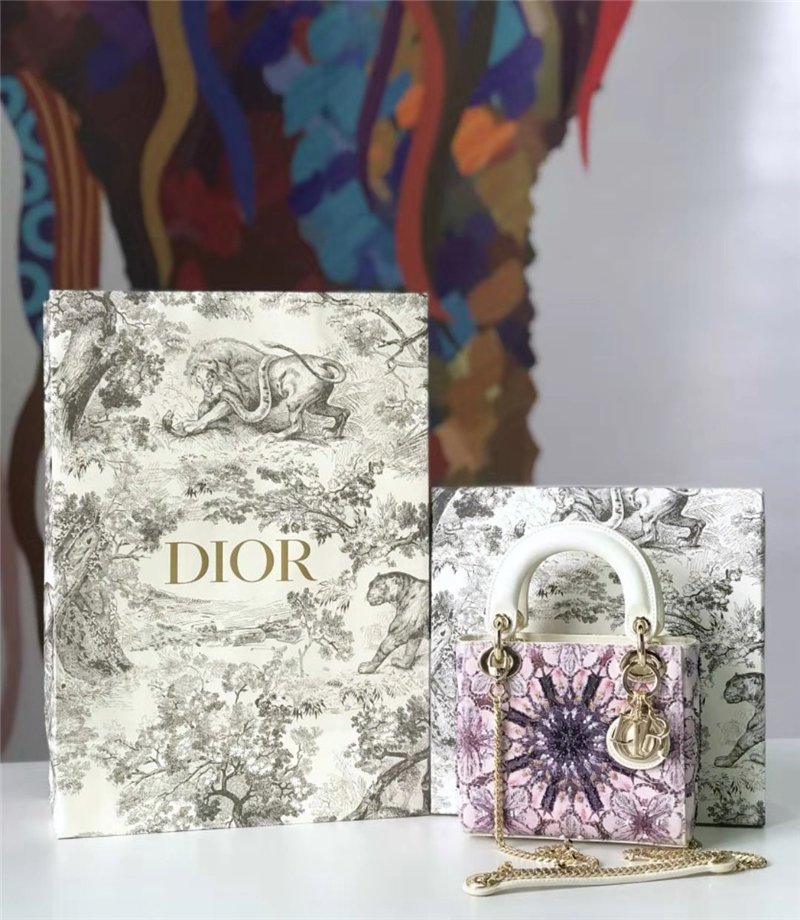 迪奥女包 Dior迪奥 Lady Dior 经典迪奥戴妃包 手工刺绣太阳花 Dior链条包 高仿迪奥女包 原单迪奥 M505