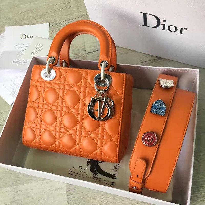 迪奥女包 Dior LADY DIOR小羊皮手提包 2017新款迪奥徽章戴妃包 橙色 高仿迪奥女包 M532OCALM900