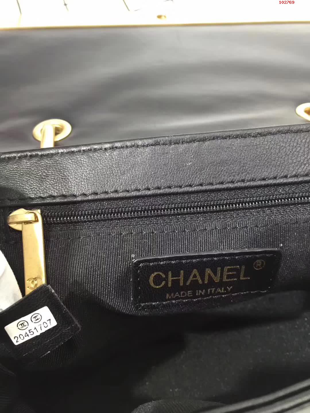 Chanel2017最新款V字手提斜挎包 高仿香奈儿包包 原单香奈儿包包 高仿香奈儿女包 精仿香奈儿女包 原版香奈儿包包 