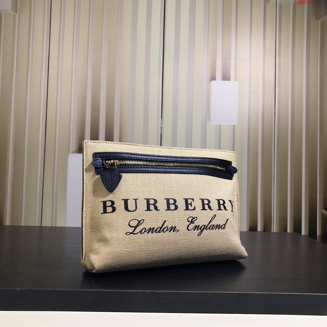 Burbery整体风格简约考究采用黄麻材质配 高仿巴宝莉包包 原单巴宝莉包包 精仿巴宝莉女包 原版巴宝莉包包 