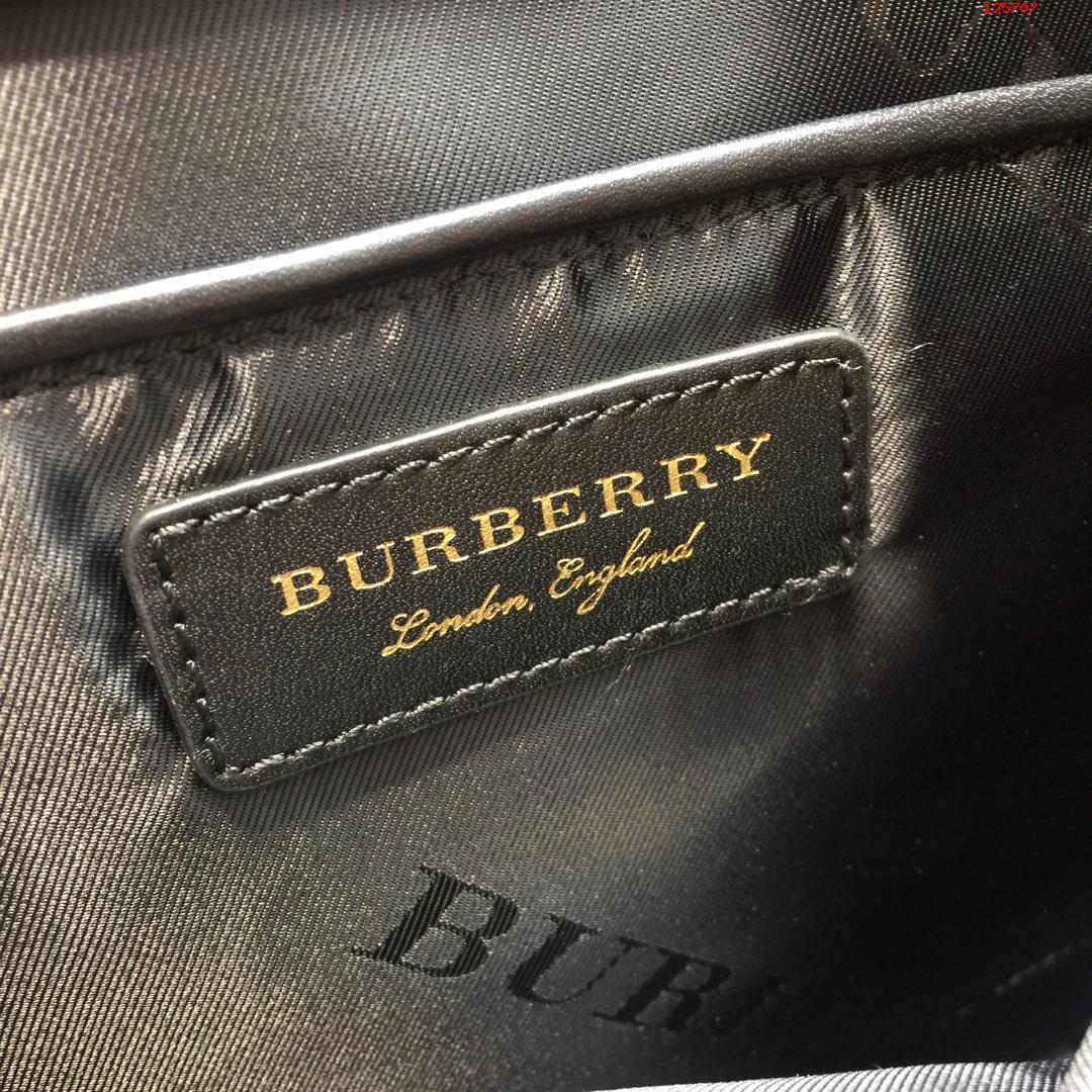 Burberry 巴宝莉专柜新款军旅背包 原版宝格丽女包 B9591