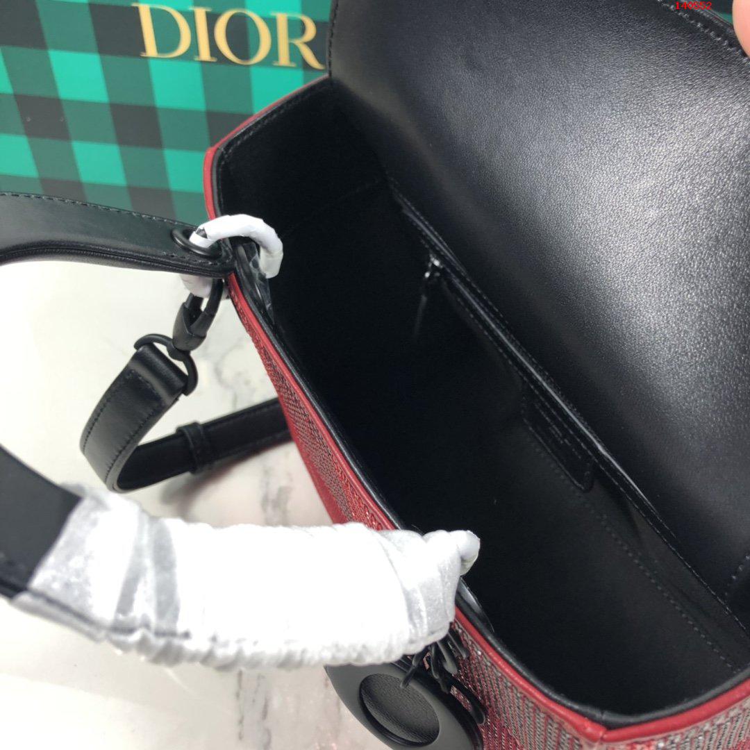 Dior迪奥5格戴妃包表面是人工绣上去 高仿迪奥包包哪里可以买 精仿迪奥女包 原版迪奥女包 A货迪奥女包 原单迪奥包包 44550