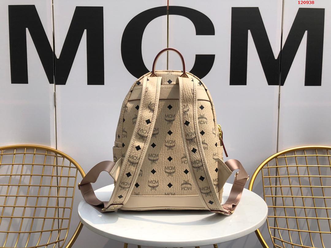 这一季的GuntaMStud背包是一款 高仿MCM包包 精仿MCM女包 原版MCM女包 A货MCM女包 原单MCM女包 