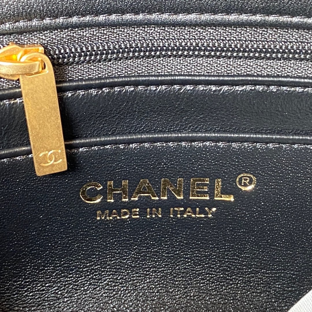 香奈儿翻盖包 高级手工坊系列 small flap bag AS4233 23A最实用的镂空手柄翻盖包 AS4233