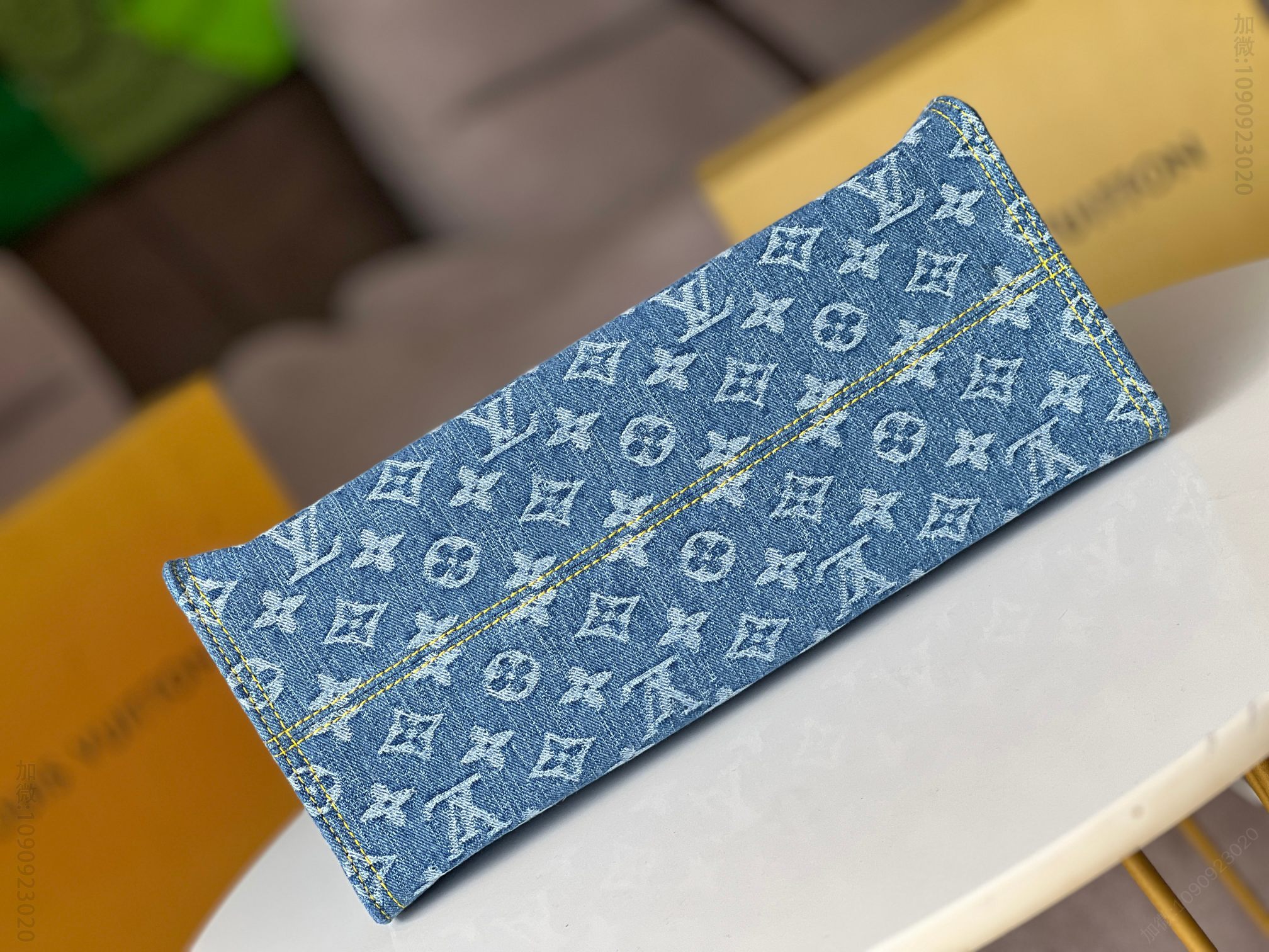 路易威登蓝色牛仔 丹宁四方包系列 LV Onthego 中号手袋 Fake LV bags M46871