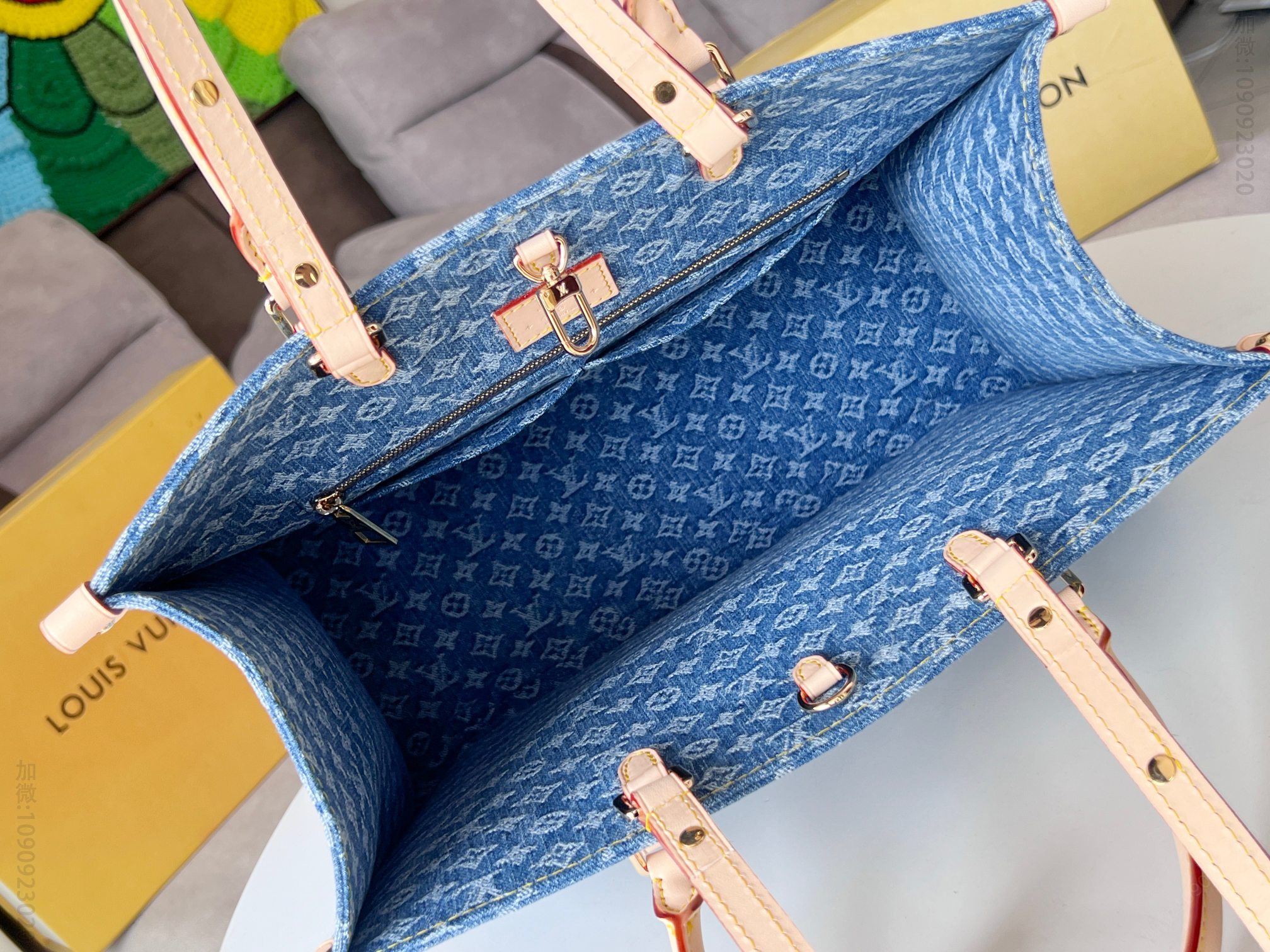 路易威登蓝色牛仔 丹宁四方包系列 LV Onthego 中号手袋 Fake LV bags M46871