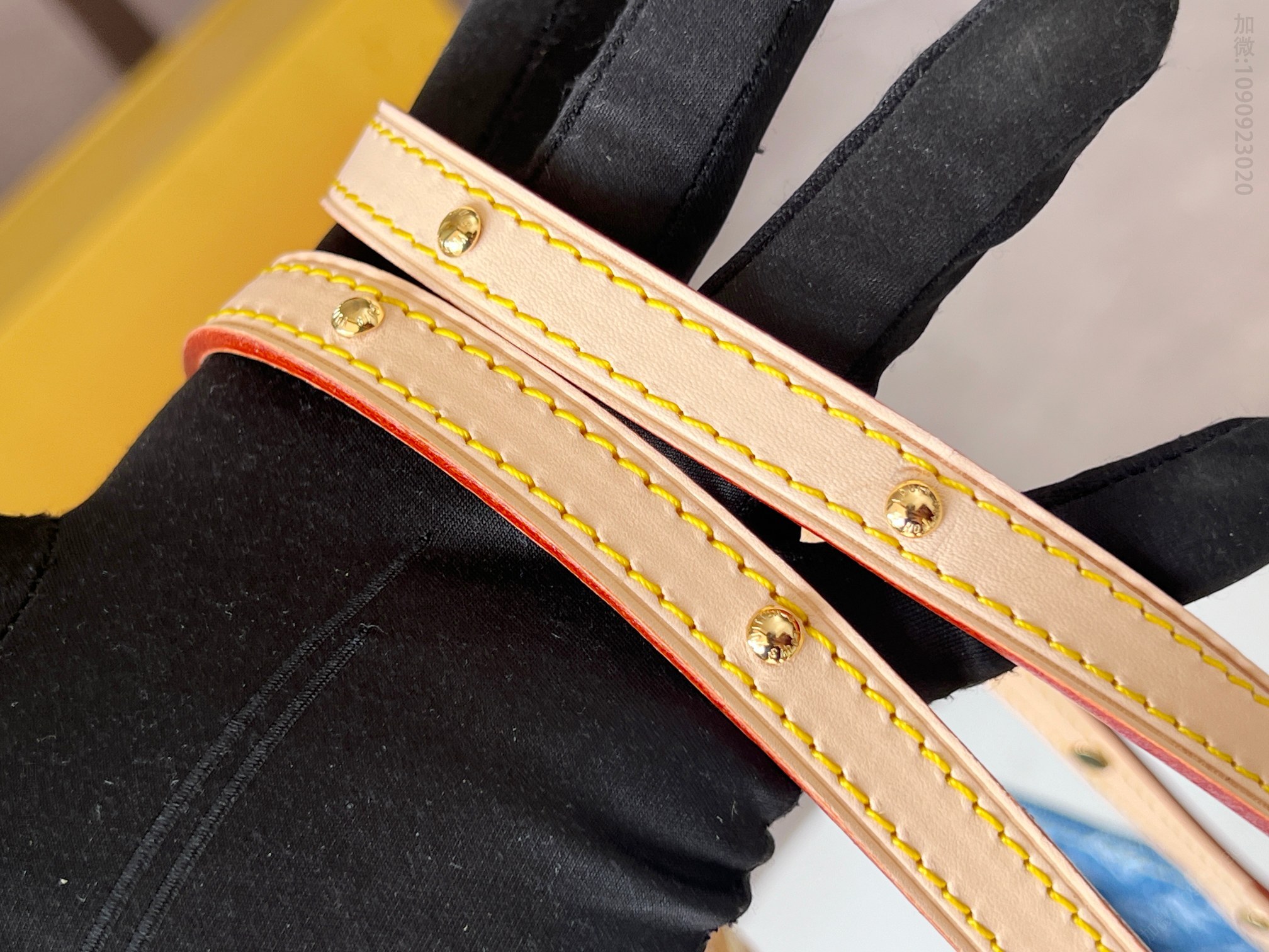 路易威登蓝色牛仔 丹宁四方包系列 LV Onthego 中号手袋 Fake LV bags M46871