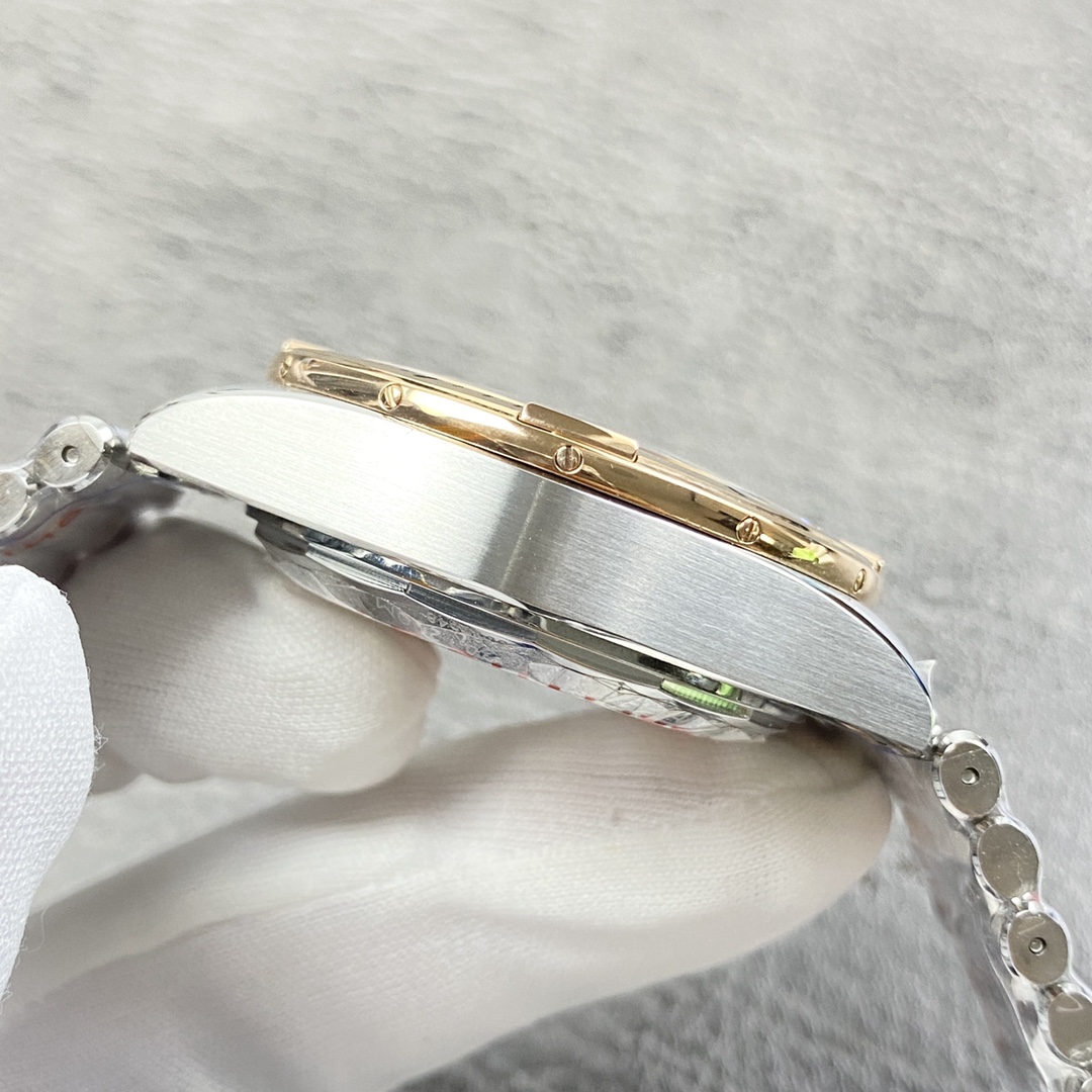 高仿百年灵手表 Chronomat 蝴蝶扣辊珠精钢表链w腕表 BLS出品 