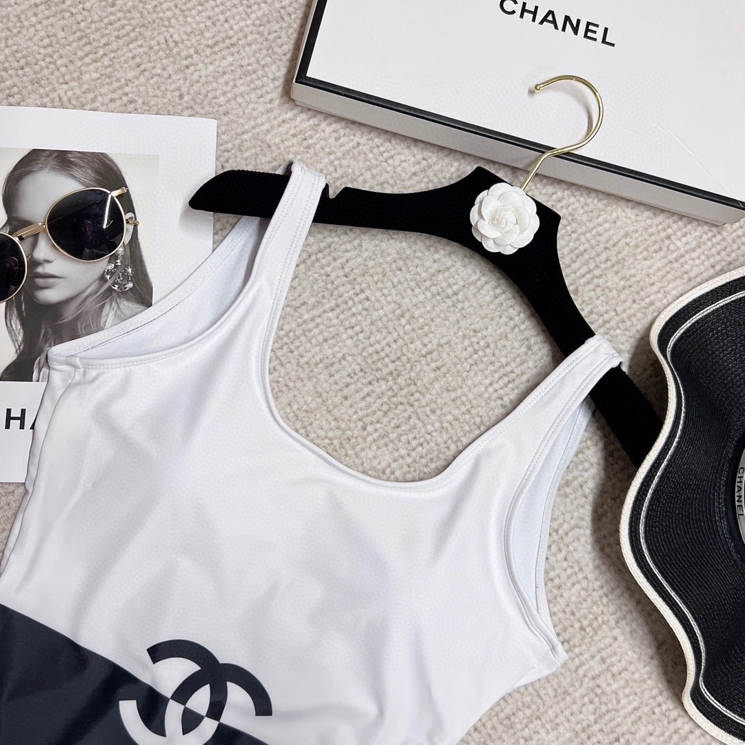 香奈儿连体泳衣 Chanel香奈儿泳衣 适合多种场景的游泳衣 