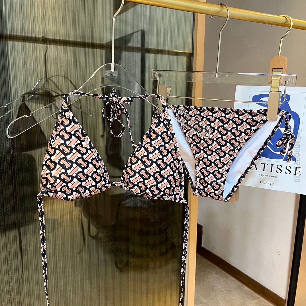巴宝莉比基尼泳衣 byrberry巴宝莉TB比基尼 上身超级棒 