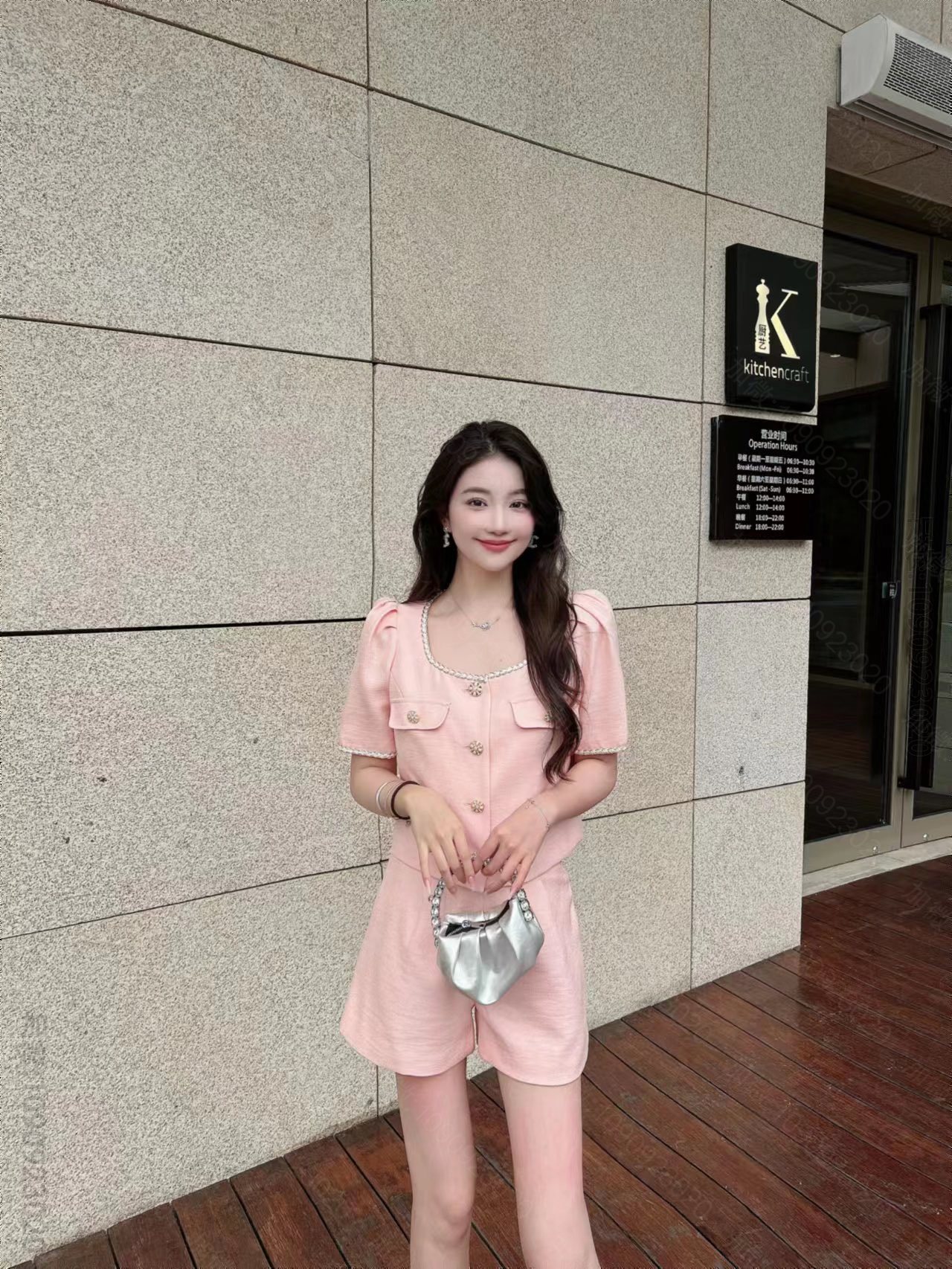香奈儿女装套装 香奈儿高端定制，新款时尚经典简约套装 