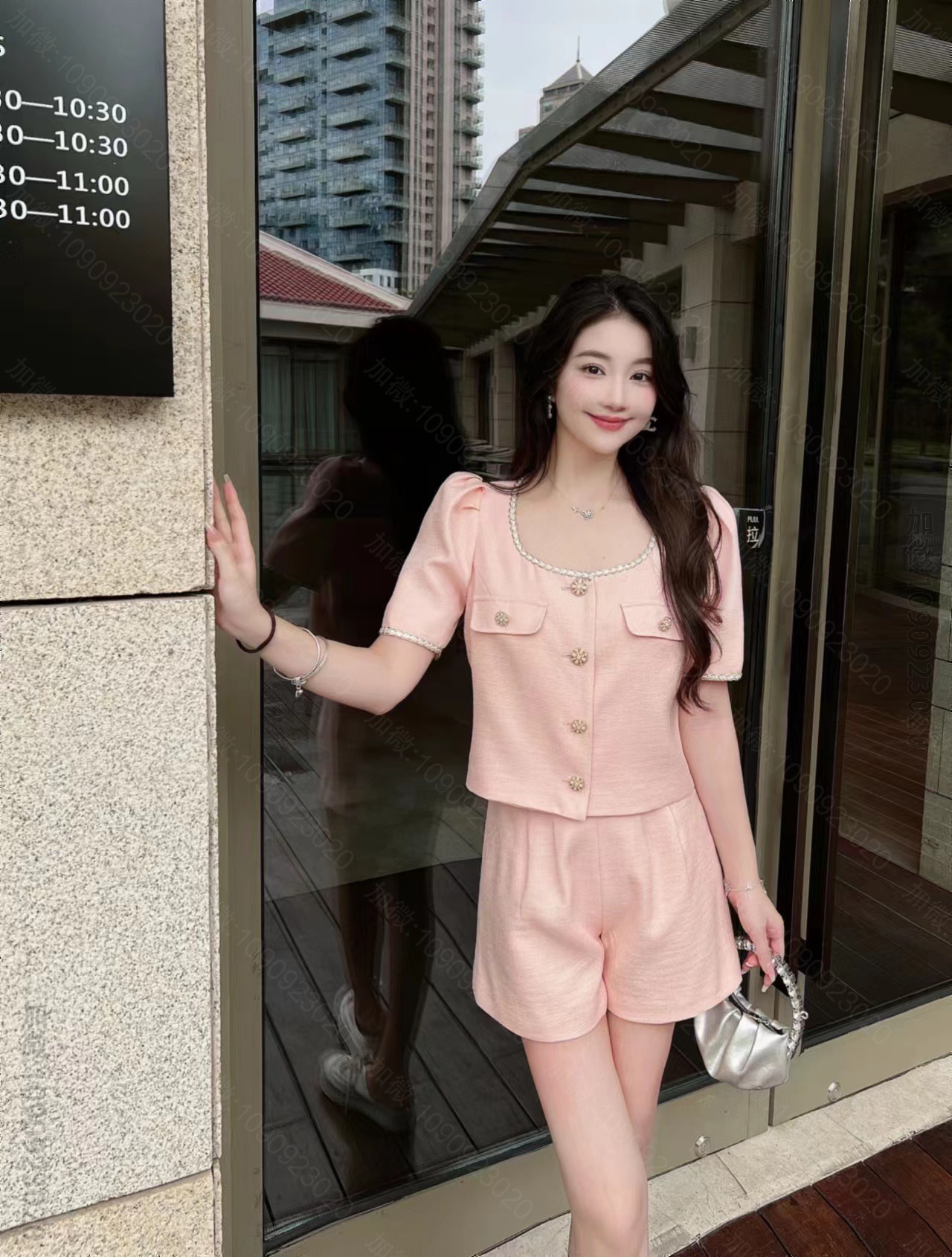 香奈儿女装套装 香奈儿高端定制，新款时尚经典简约套装 