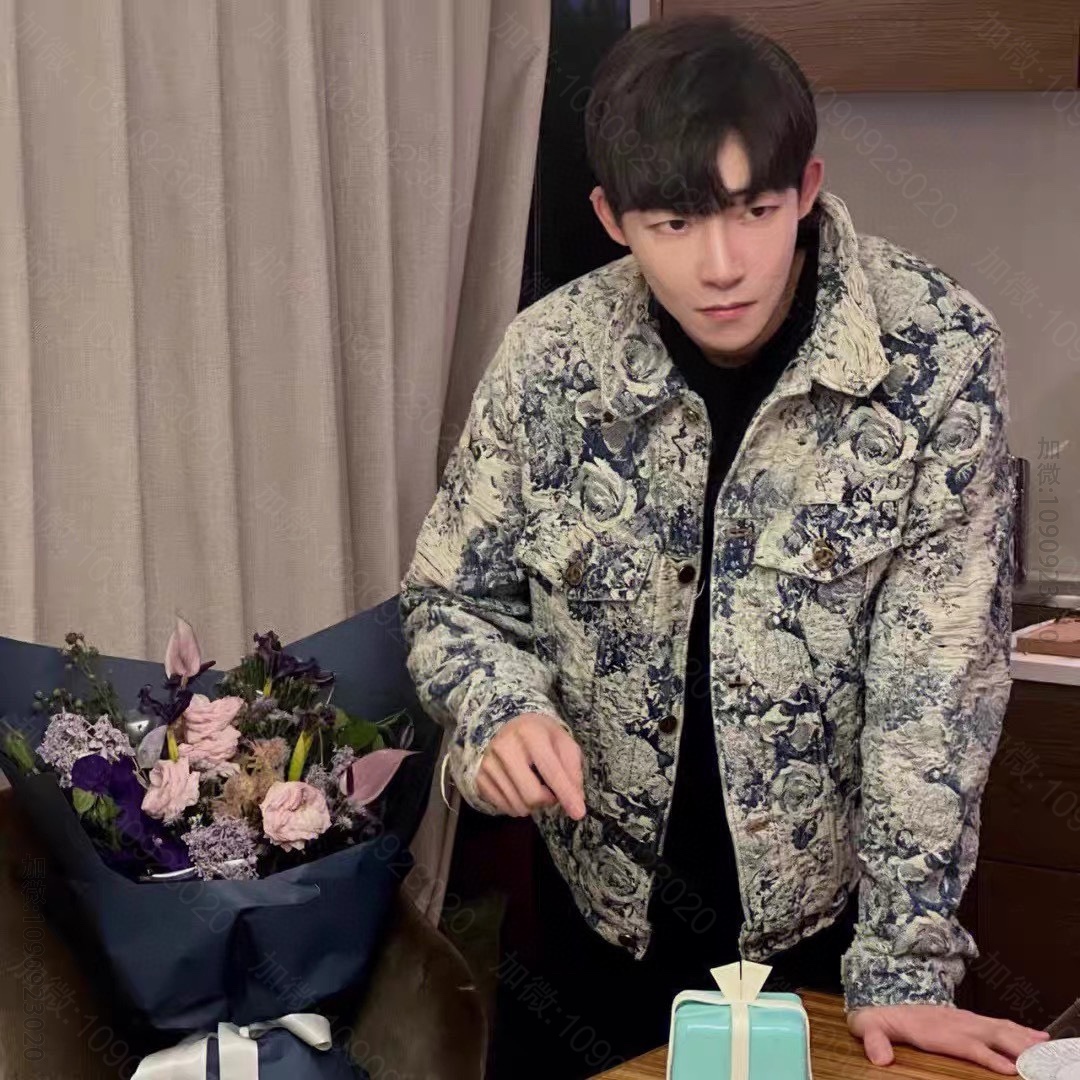 1v男装外套 Louis Vuitton 路易威登LV破坏花卉玫瑰提花重工水洗流苏牛仔衣外套夹克 