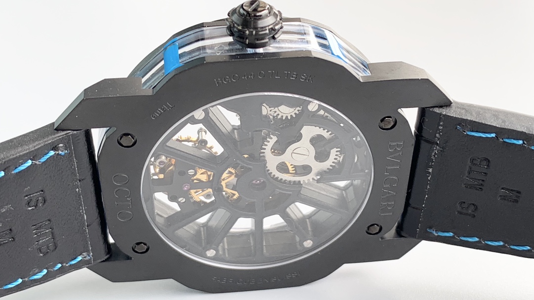 高仿宝格丽手表 AX-宝格丽102910 OCTO系列最新款蓝色绿色白色光柱陀飞轮腕表 
