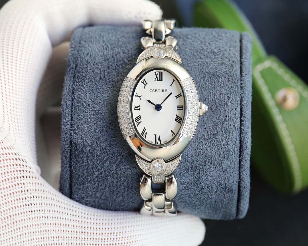 高仿卡地亚女表-Cartier镂空托月盘的卡地亚沙特限量版腕表 