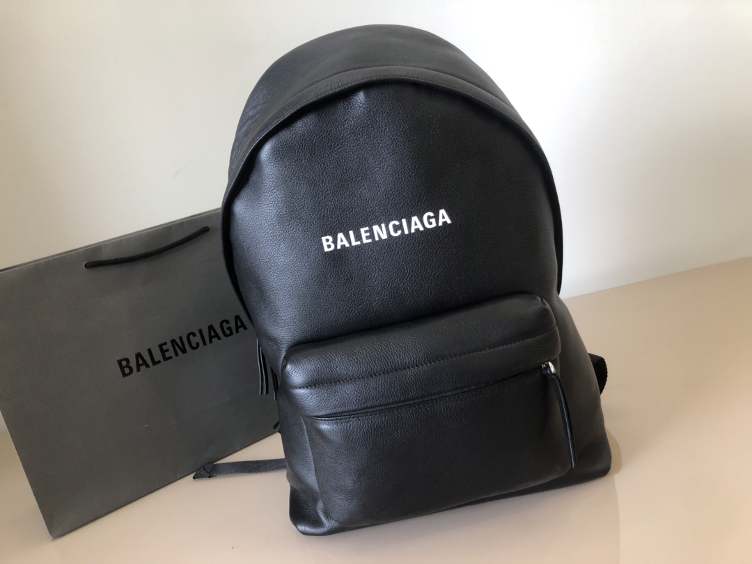 高仿巴黎世家背包 Balenciaga everyday巴黎世家的黑白系列背包/双肩包 