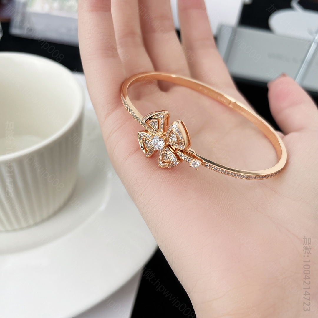 高仿宝格丽首饰 BVLGARI 宝格丽Fiorever咏绽系列手镯 