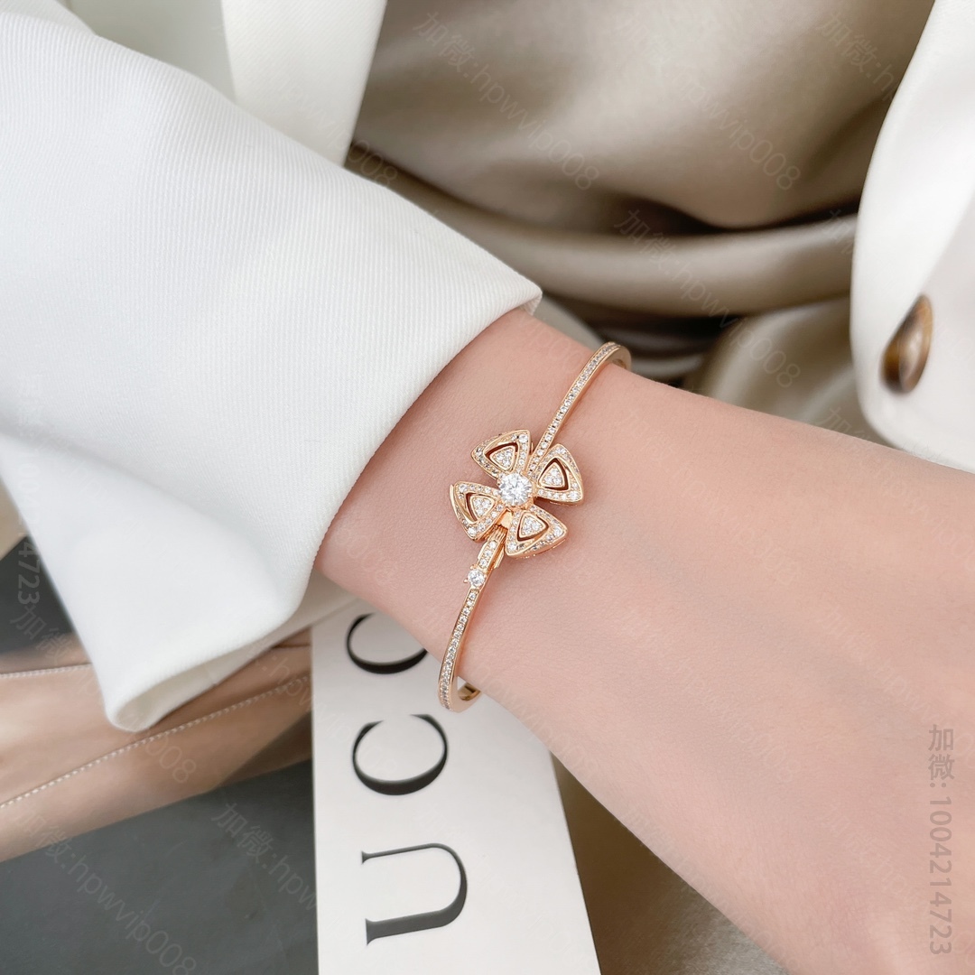 高仿宝格丽首饰 BVLGARI 宝格丽Fiorever咏绽系列手镯 