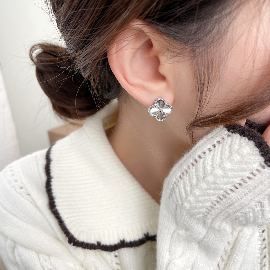 梵克雅宝耳环 VanCleef&Arpels 梵克雅宝高级珠宝四叶草耳环 