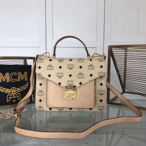 MCM新品速递这款结构鲜明的手挎包从P 高仿MCM包包 精仿MCM女包 原版MCM女包 A货MCM女包 原单MCM女包