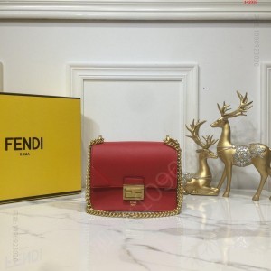 小号FENDIKANU几何图案翻盖迷你手袋 高仿芬迪包包 精仿芬迪女包 原版芬迪女包 A货芬迪女包 原单芬迪女包