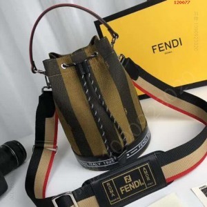 编号40403芬迪最新款火爆出炉材质:FEN 高仿芬迪包包 精仿芬迪女包 原版芬迪女包 A货芬迪女包 原单芬迪女包