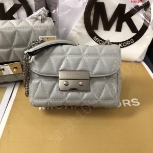 MK新款纯原V字形小香风中小号链条包黑色 高仿MK包包 精仿MK女包 原版MK女包 A货MK女包 原单MK女包